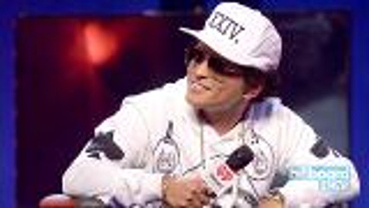 9th Wonder Defends Bruno Mars on Twitter, Talks Cultural Appropriation | Billboard News