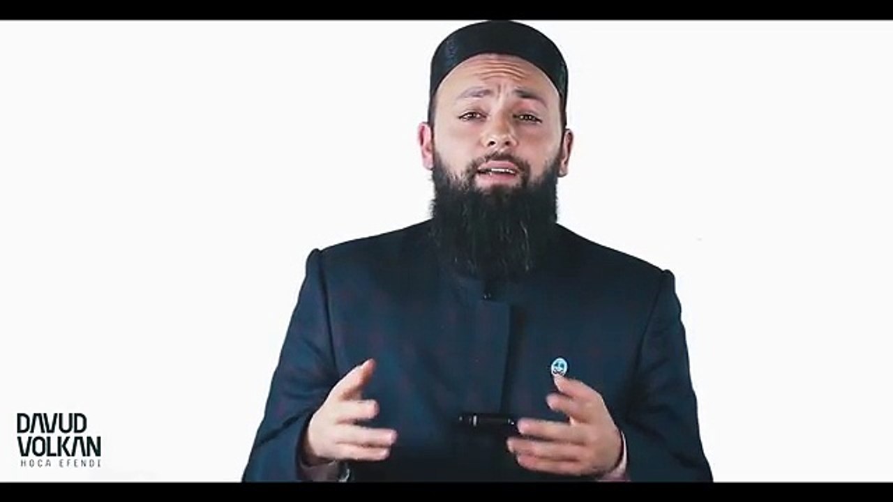 Üç Harflilerin Musallat Olduğu Büyülü Konakta Ruh Çağıran Gençlerin Hazin Hikayesi izle
