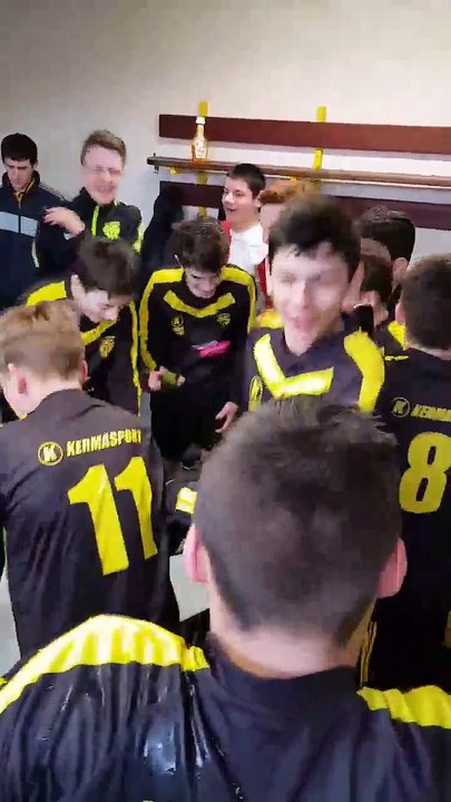 Le cri de guerre des U15 A après leur victoire face aux Gas de Notre Dame du Reun !