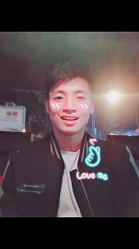 Chàng cầu thủ U23 Việt Nam Bùi Tiến Dũng đốn tim fan nữ bằng lời chúc trong ngày 8/3.