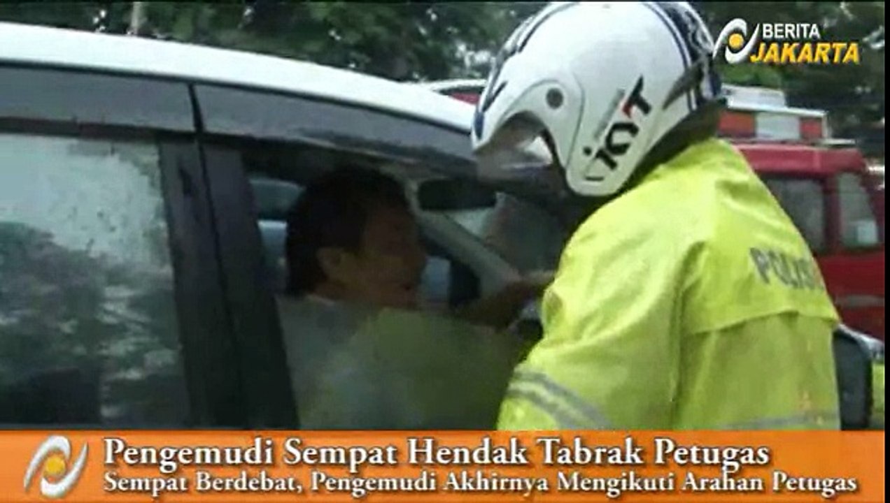 Pengemudi Nekad Apa BEGO, Lawan Arah Salah Malah Minta Ditilang, Nekat Polisi Di Tunjuk2