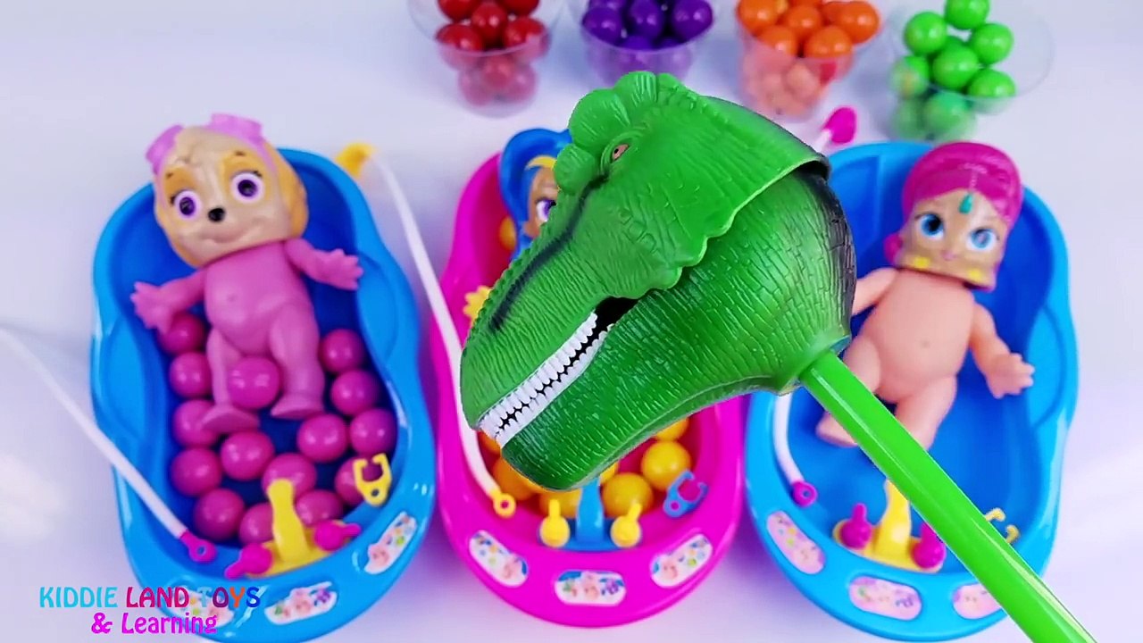 Learn Colors Paw Patrol Shimmer & Shine Color Changing Baby Dolls in Bathtub Full of Candy Gumballs