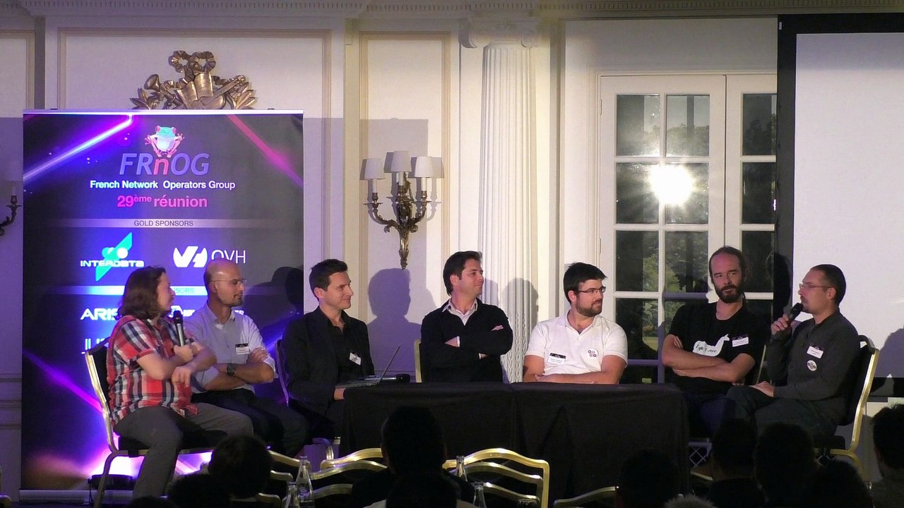 FRNOG 29 - Alexandre Archambault, Pierre Barel, Cem Carfil, Clément Cavadore, Jérôme Nicolle, Bruno Spiquel - Table-ronde "les réseaux de collectivités et services publics"