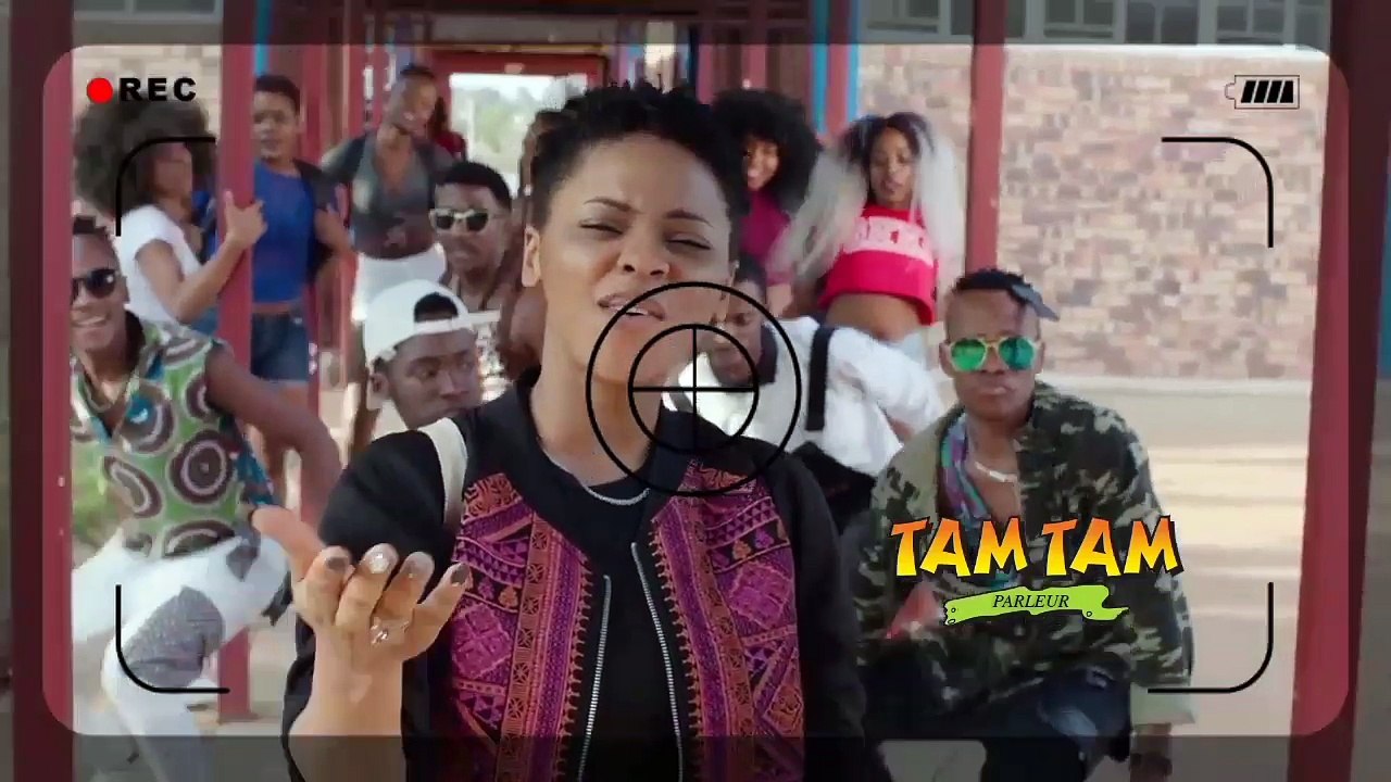 SARAH DAVILLA: LA CHIRURGIE D’EMMA LOHOUES A ÉTÉ COMPLÈTEMENT RATÉE