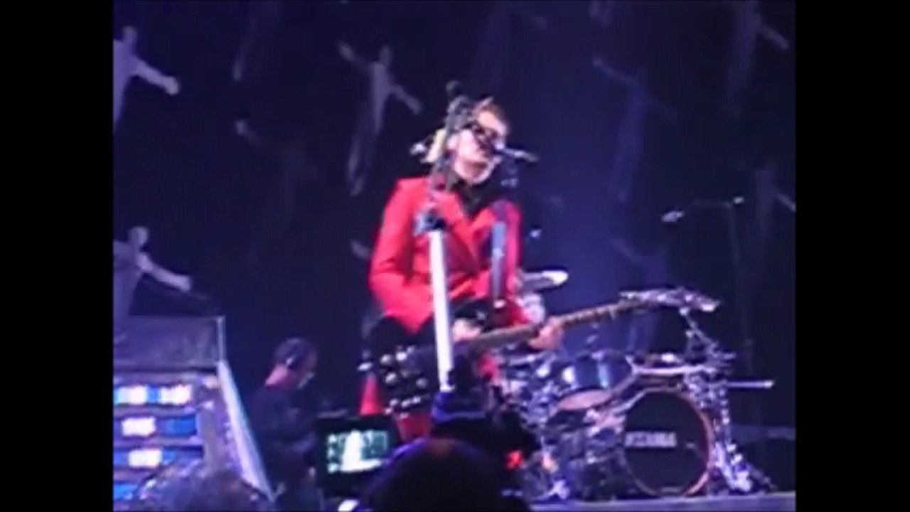 Muse - Sing for Absolution, London Earls Court, 12/19/2004