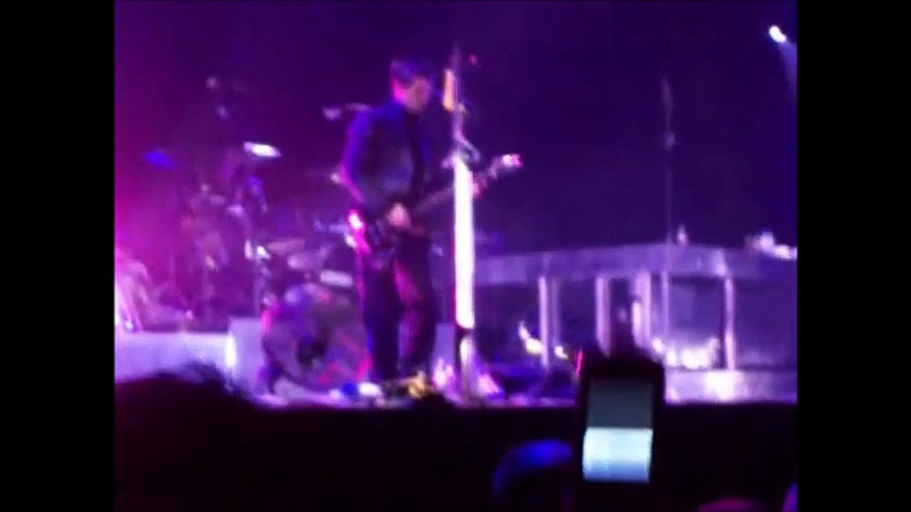 Muse - Sing for Absolution, London Earls Court, 12/20/2004