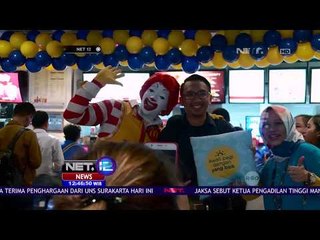 Antrian Bagi - bagi Sarapan Gratis  NET 12