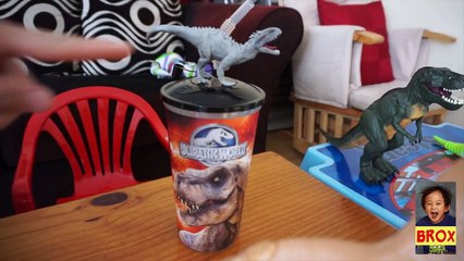 Indominus Rex vs TRex - Jurassic World