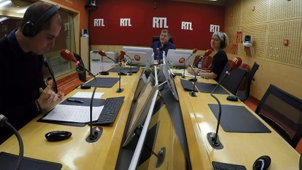 Pourquoi le coq ne devient pas sourd quand il chante ?