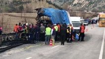 Tıra çarpan yolcu otobüsü alev aldı: 13 ölü, 20 yaralı (4) - ÇORUM