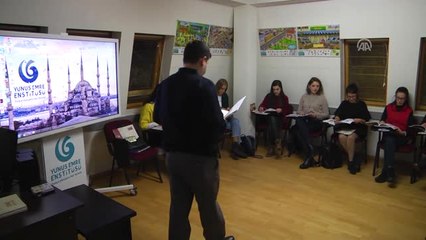 Türkiye'yi Çok Sevdikleri İçin Türkçe Öğreniyorlar"