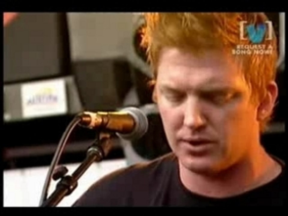 Queens Of The Stone Age - Gonna Leave You (Acoustic Live)