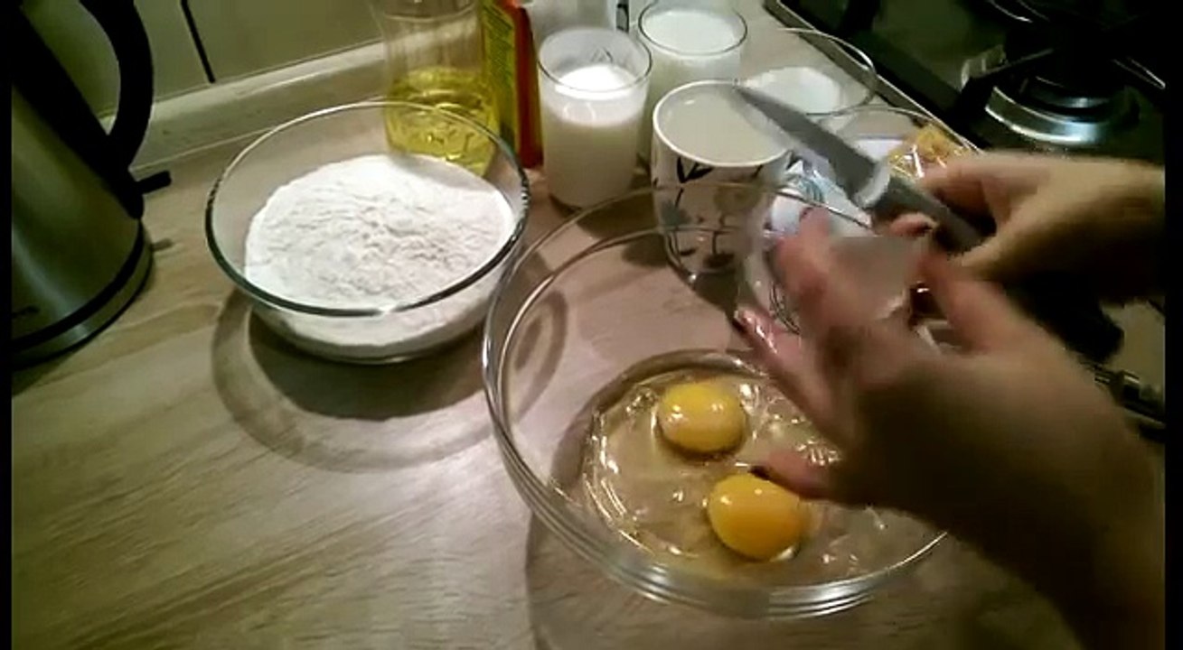 АЖУРНЫЕ БЛИНЧИКИ НА КЕФИРЕ. Как приготовить блины на кефире.