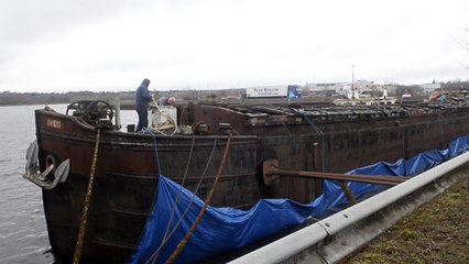 La péniche de Henri quittera Mons ce mercredi.Vidéo Eric Ghislain