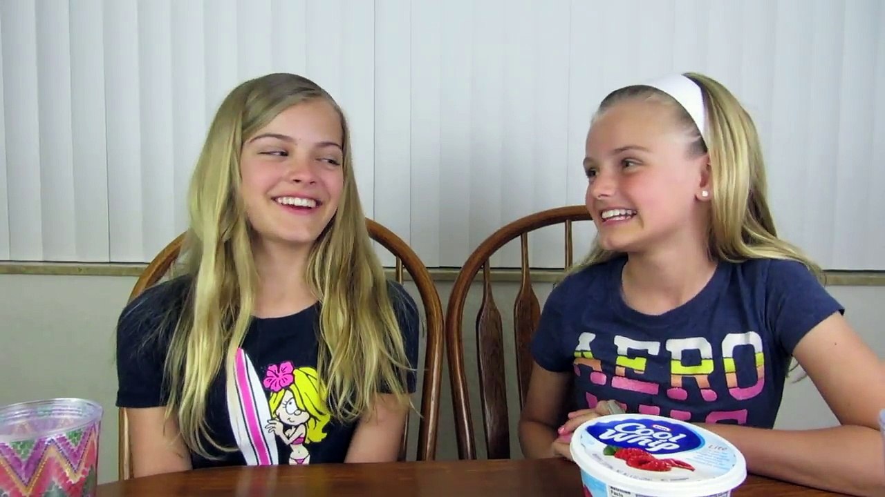 Try Not to Laugh Challenge ~ Jacy and Kacy