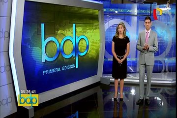 Auto se incendia durante la madrugada en Los Olivos