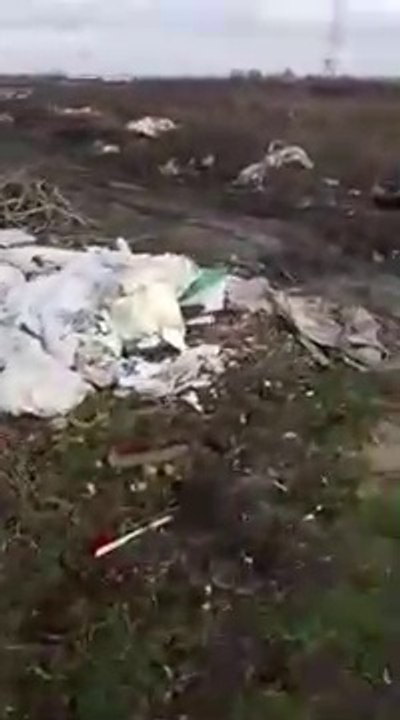 Il filme cette décharge sauvage géante qui s'étend sur 25 hectares dans les Yvelines - Carrière sous poissy