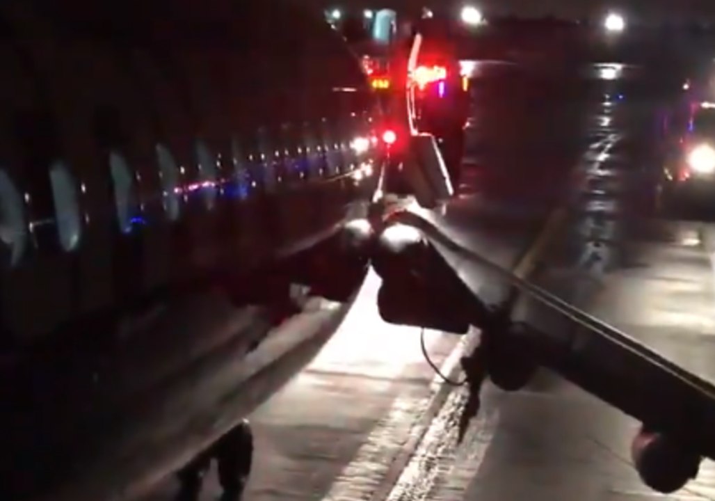 Passengers Jump From Plane's Wing After Emergency Landing in New Mexico