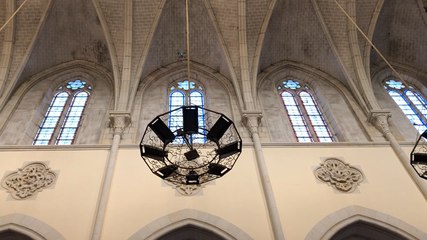 Un drone survole l’église Saint-Remi