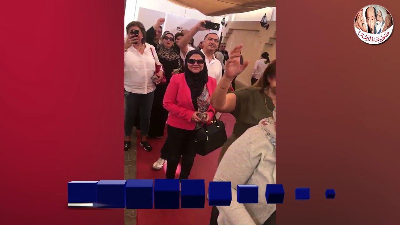 المصريون أمام لجان انتخابات الرئاسة بدبى والبحرين يرددون "قالوا إيه"