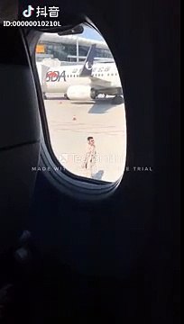 Chàng kỹ thuật viên hậu duệ mặt trời phiên bản đời thực gây sốt vì quá điển trai