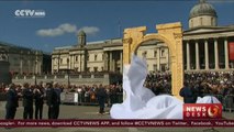 London Mayor Boris Johnson unveils Palmyra Arch recreation