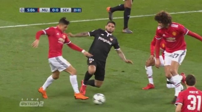 Ever Banega Foul on Alexis Sanchez - Manchester United vs Sevilla 13.03.2018 HD