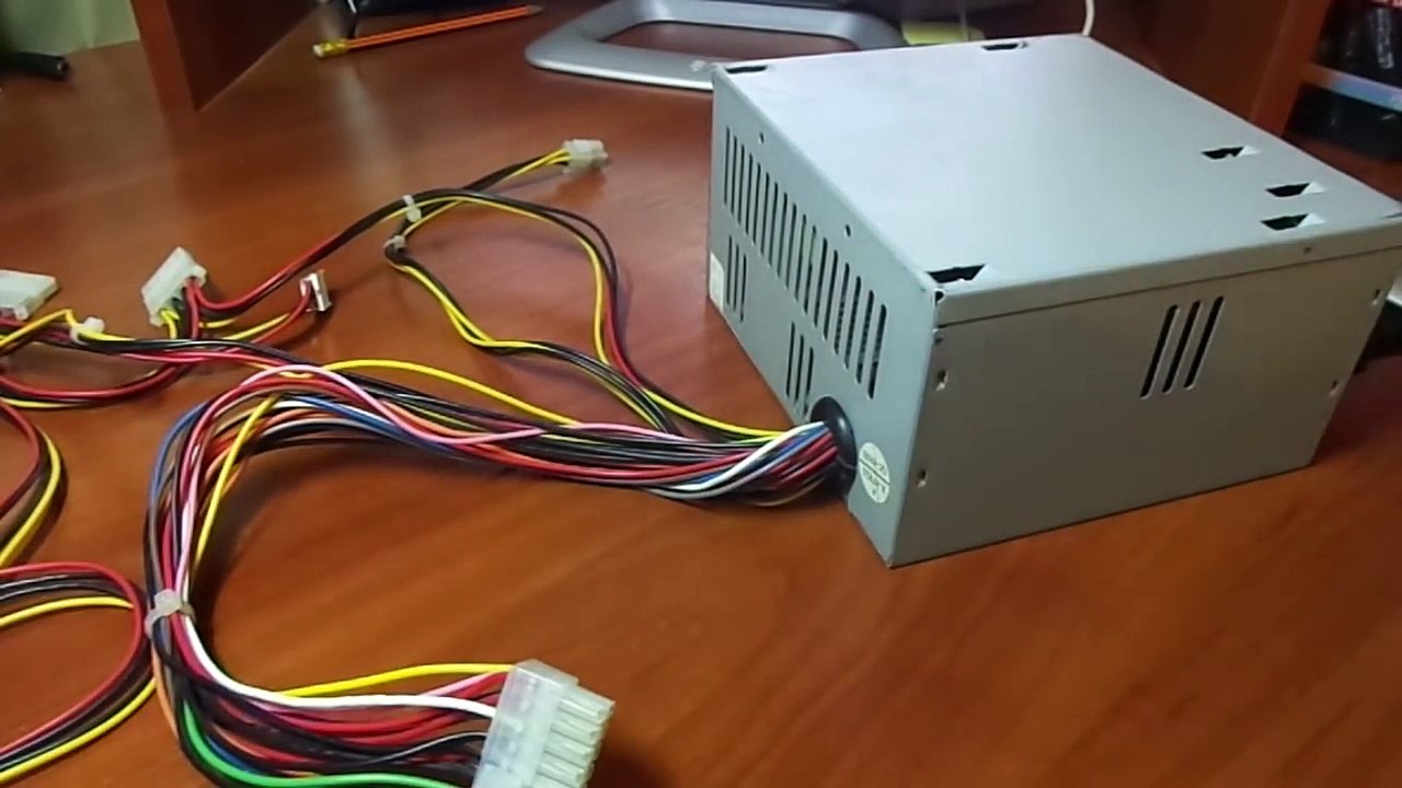 Как подключить автомобильный компрессор к компьютерному блоку питания ...