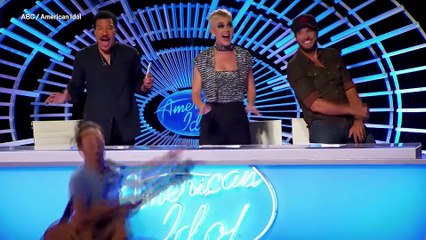 Katy Perry gives American Idol contestant his first kiss