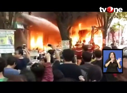 Kebakaran Besar Hanguskan Lima Ruko