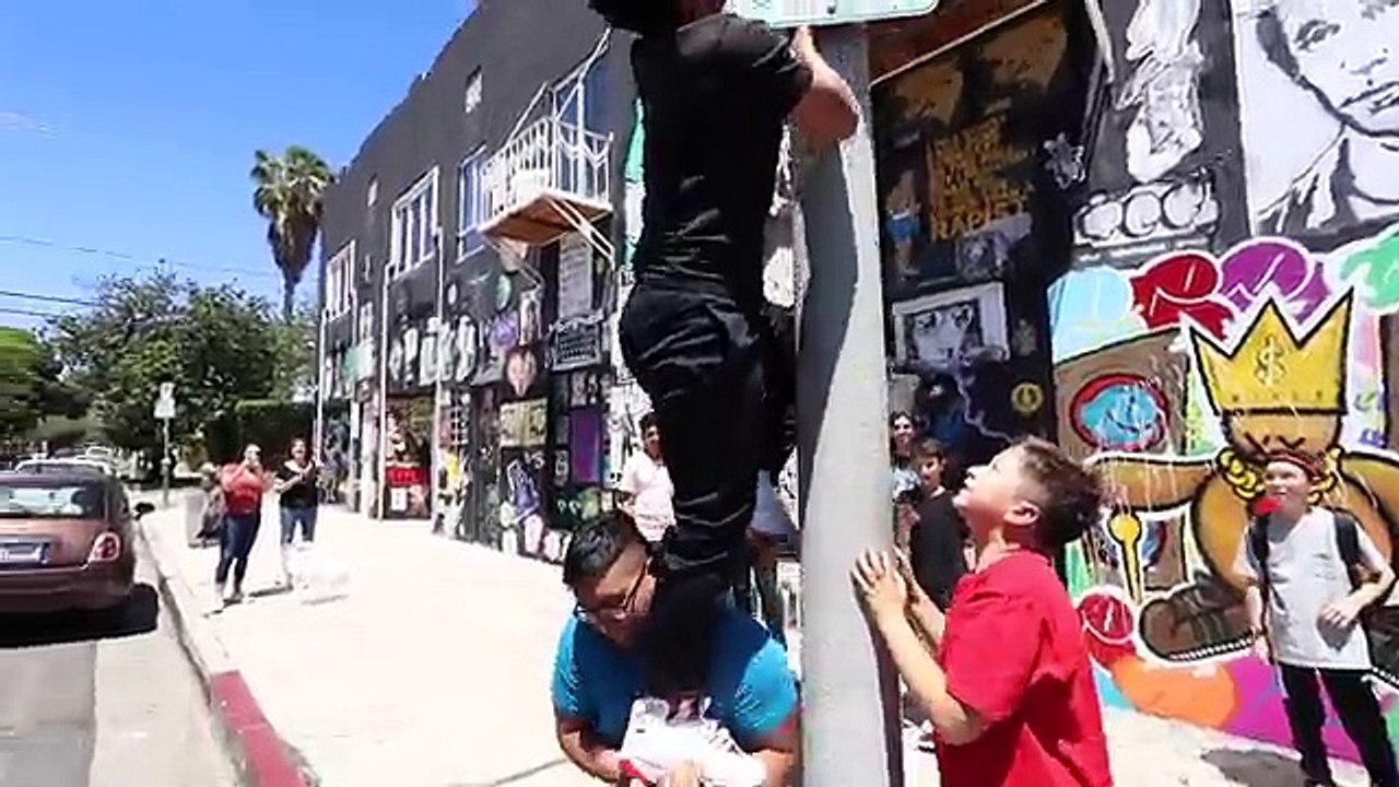 WHATS INSIDE AN ADIDAS BOOST BALL!!