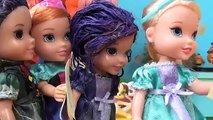 Anna and Elsa Toddlers meet Superheroes and Fly! Super-girl DC Wonder Woman Frozen Toys In Action