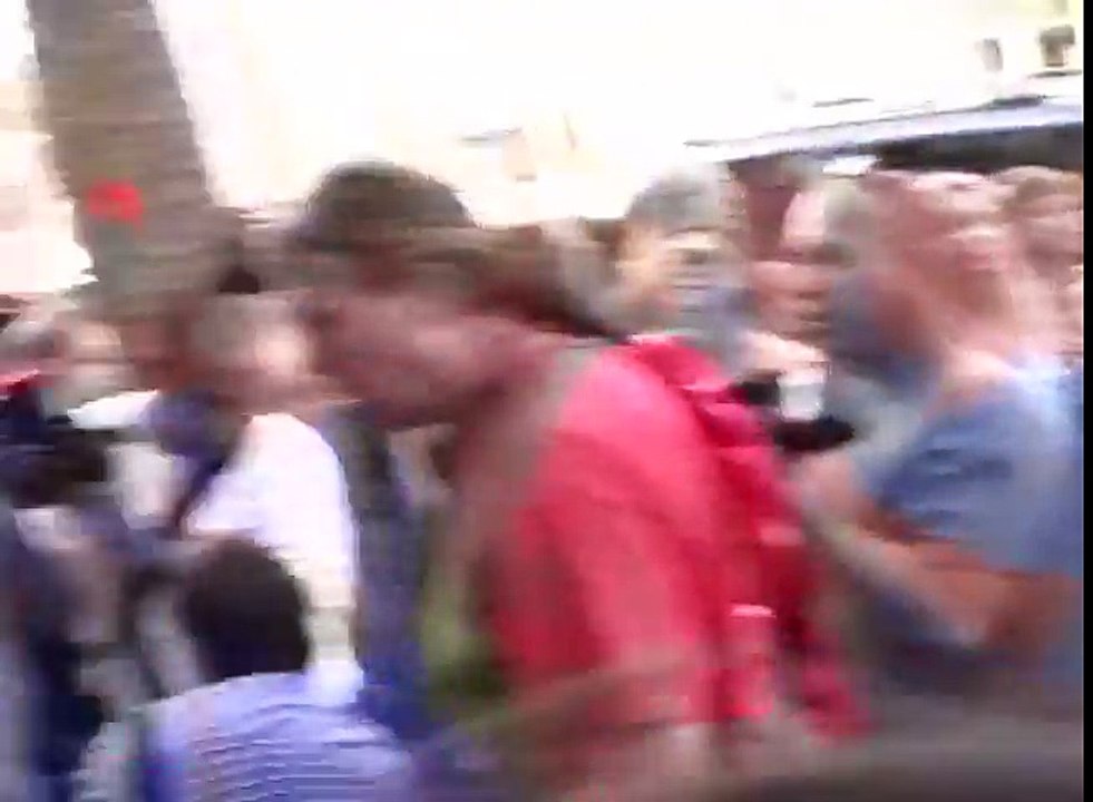 Michael Jackson Takes Paris, Prince And Blanket Toy Shopping In Beverly Hills [2009]