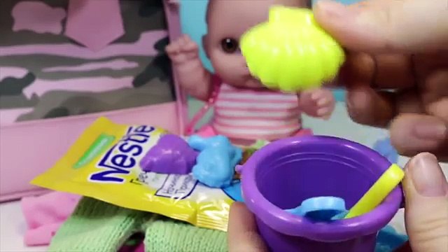 Куклы Пупсики Едет в отпуск на Море Летит на Самолете Купается Играет Игрушки для девочек Зырики ТВ