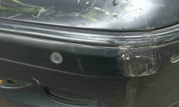Pajak Kendaraan Mati, Pengemudi Mobil Mewah Tabrak Polantas