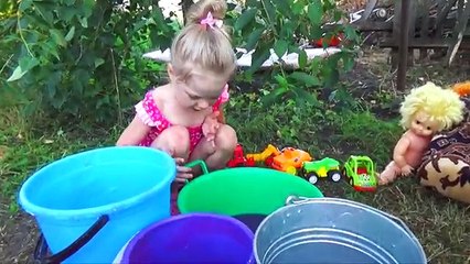 Download Video: Сами Делаем СЛИЗЬ SLIME BAFF И Купаемся В Ванне С Лизуном Ищем Сюрпризы В Слими Бафф | Dana Kids TV