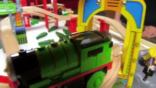 Thomas and Friends | KidKraft Super Highway Set with Brio and Imaginarium | Toy Trains for Kids