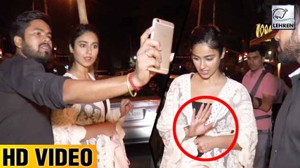 Angry Ileana D'Cruz Stops Fan From Taking A Selfie