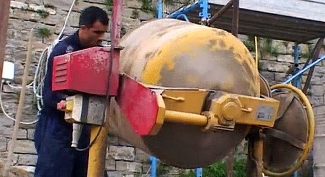 Grand Designs S07E11 Revisited Tuscany The Tuscan Castle (Revisited from Grand Designs Abroad 13 October 2004)