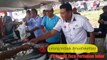 YB Ismail Exco Pertanian Johor Lelong Ikan di Karnival Muafakat Tani Johor