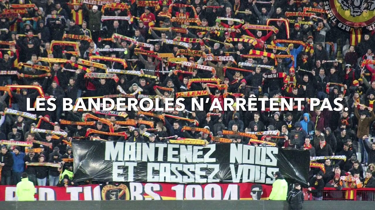 Banderoles lors du match RC Lens Bourg en Bresse