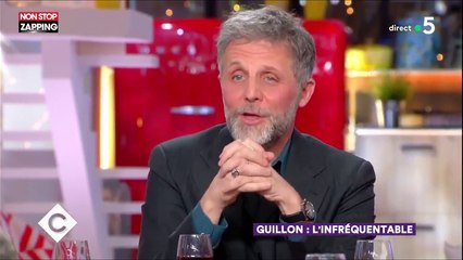 C à vous : la drôle d'anecdote de Stéphane Guillon sur son licenciement de C8 (vidéo)
