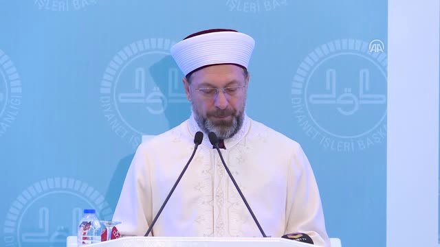 Erbaş: Kadını Rencide Eden Hiçbir Anlayış İslami Olamaz