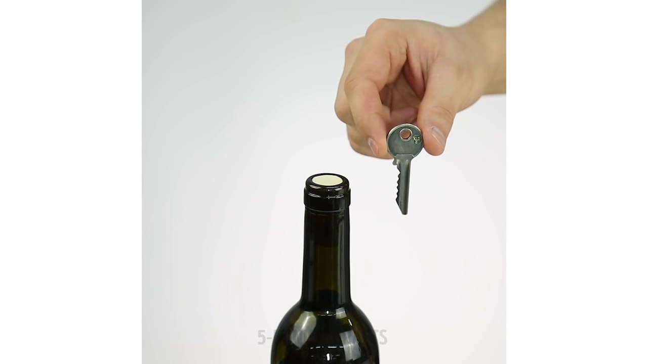 3 GENIUS Hacks to open Items That You Need to Know! l 5-MINUTE CRAFTS