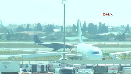 Cenazeleri Getiren Uçağın Atatürk Havalimana İnişi