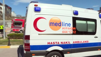 Télécharger la video: İran'da düşen jette hayatını kaybedenlerin cenazesi 'Adli Tıp'ta - İSTANBUL