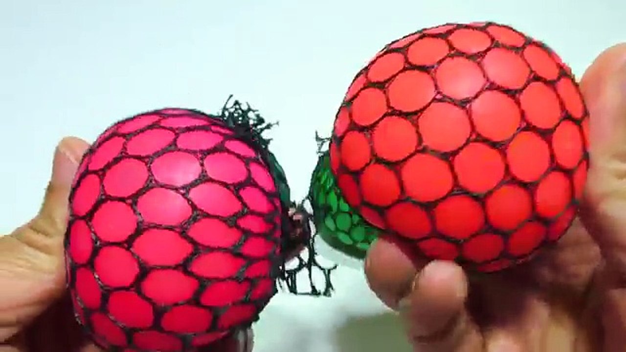 Learn Colors with Squishy Mesh Balls for Toddlers Kids and Children - Cutting Open Squishies