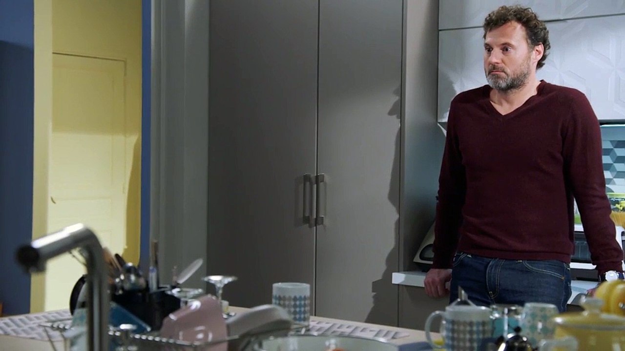 Plus Belle La Vie : Enorme crise de démence pour Nicolas !!!!