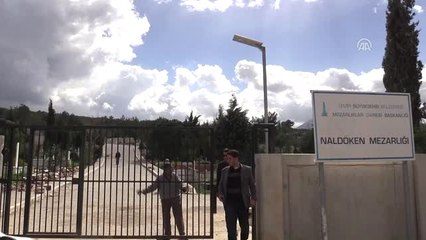 Mezarlığın Gömü Alanındaki Kaçak Duvarlar Yıkıldı