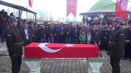 Amasya'da Şehidi Yaklaşık 7 Bin Kişi Son Yolculuğuna Uğurladı